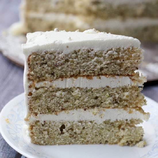 Pistachio cake with honey vanilla