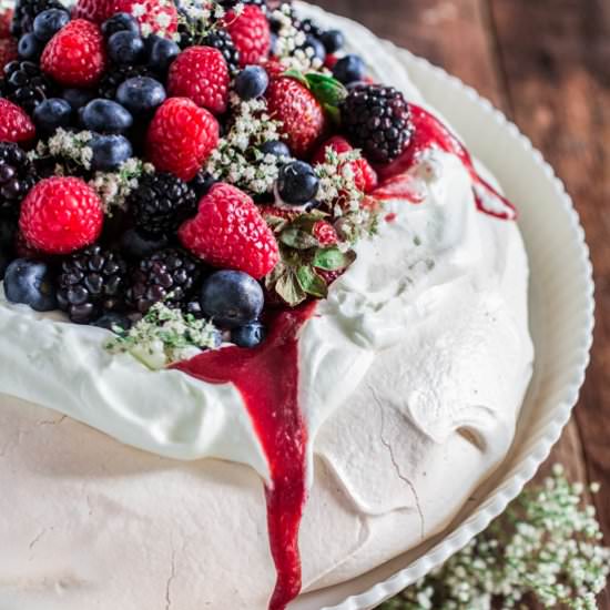 Berry Pavlova