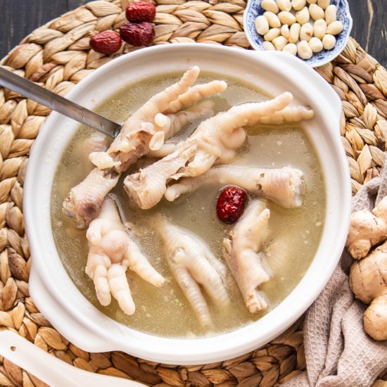 Chicken Feet Soup (雞腳汤)