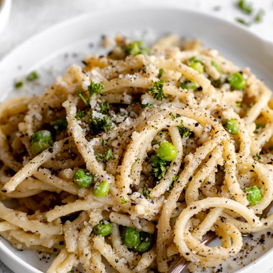 Bucatini Cacio E Pepe