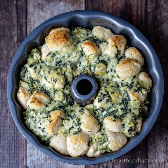 Spinach Artichoke Pull Apart Bread