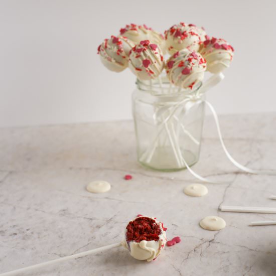 Red Velvet Cake Pops for Valentines