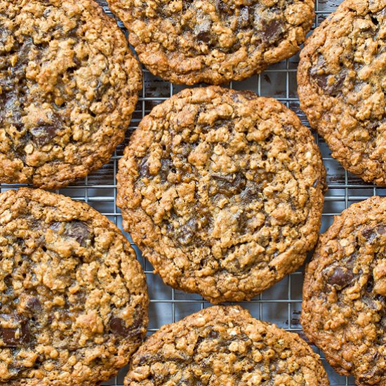 Chocolate Chip Oatmeal Cookies