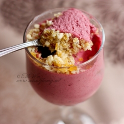 Blackberry Mousse with Crushed Almo