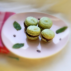 Pistachio Macaron