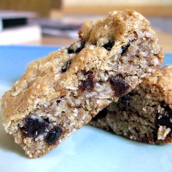 Oatmeal Raisin Cookie Bars