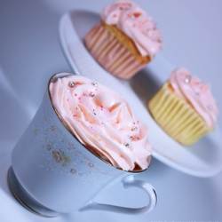 Chiffon Tea Cakes w/ Rose Icing