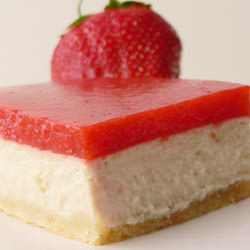 Rhubarb Cheesecake with Strawberry Jelly