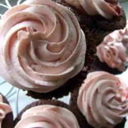 Chocolate Covered Strawberry Cupcakes