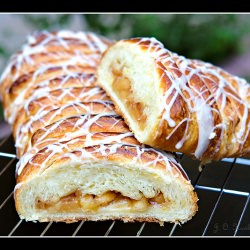 Apple Danish Braid