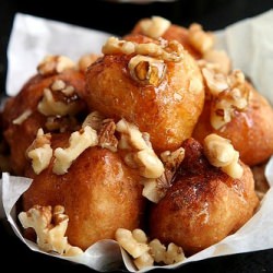 Loukoumades – Greek Style Doughnuts