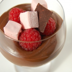 Dark Chocolate Mousse with Raspberries