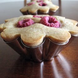 Raspberry Spelt Teacakes