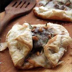 Little Puff Pastry Parcels