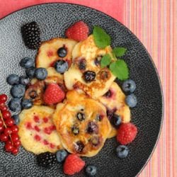 Blueberry Soufflé Pancakes