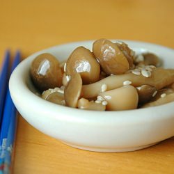 Beech Mushrooms in Sauce