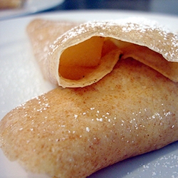 Crepes with Pear-Vanilla Compote