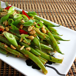 Green Beans in Spicy Peanut Sauce