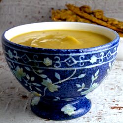 Butternut Squash Soup with Crackers