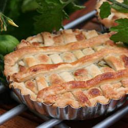 Sweet Green Tomato Pies with Almond