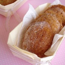 Pear and Cinnamon Madeleines