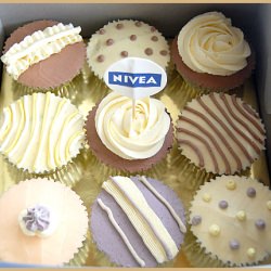 Cupcakes 4 NIVEAs press conference