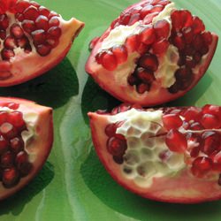 How to Open a Pomegranate