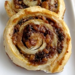 Currant and Walnut Pastry Cookies