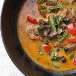 Thai Red Curry Soup – Vegan