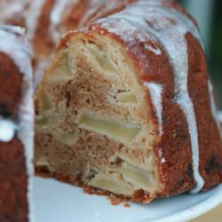 Apple-Cinnamon Bundt Cake