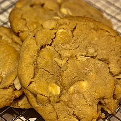 White Chocolate Mac Nut Cookies