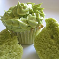 Green Tea and Blueberry Cupcakes