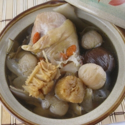 Dried Scallop and Chicken Herbal Soup