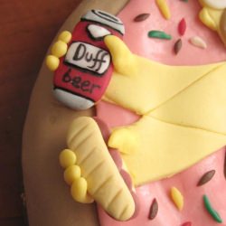 Homer Vitruvio Simpson Cake