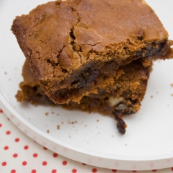 Cherry & Macadamia Blondies