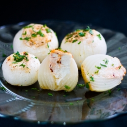 Spicy Stuffed Onions