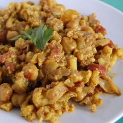 Curried Cauliflower with Chickpeas