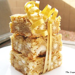 White Chocolate Macadamia Blondies