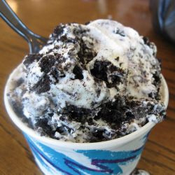 Handmade Cookies & Cream Ice Cream