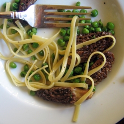 Lemony Pasta with Morels and Peas