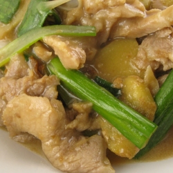 Stir-fry Pork with Ginger and Scall