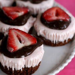 Strawberry Ice Cream Cupcakes