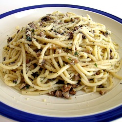 Spaghetti w/ Mushrooms & Garlic