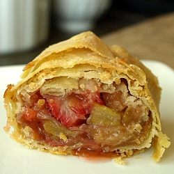 Rhubarb-Strawberry Strudel