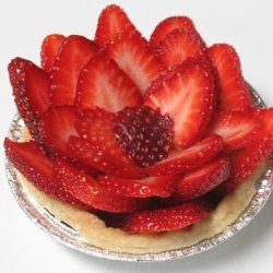 Strawberry Bavarian Cream Mini Tart