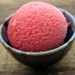 Strawberry Frozen Yogurt