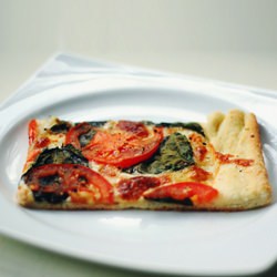 Pizza with Garlic, Basil & Tomatoes