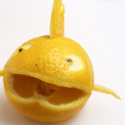 Lemon Garnish: Fish with a Twist