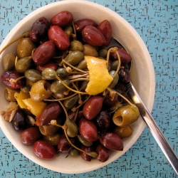 Lemon-marinated Olives