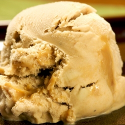 Banana Ice Cream w/Dulce de Leche